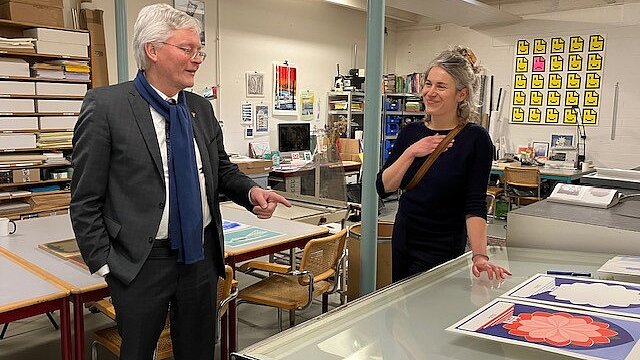 Bezoek aan atelier Kaftwerk aan het NS-plein