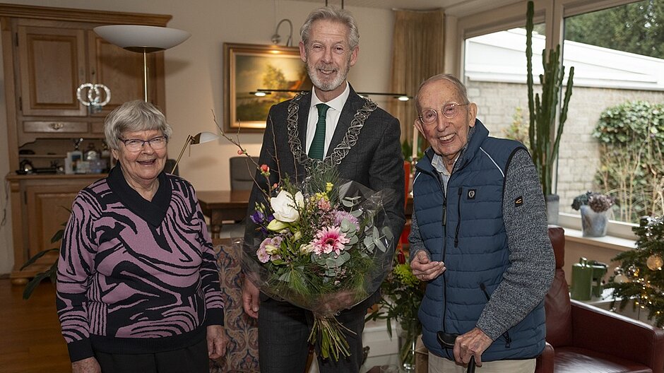Felicitatie van het echtpaar Touwen - Van der Vinne dat 65 jaar getrouwd was.