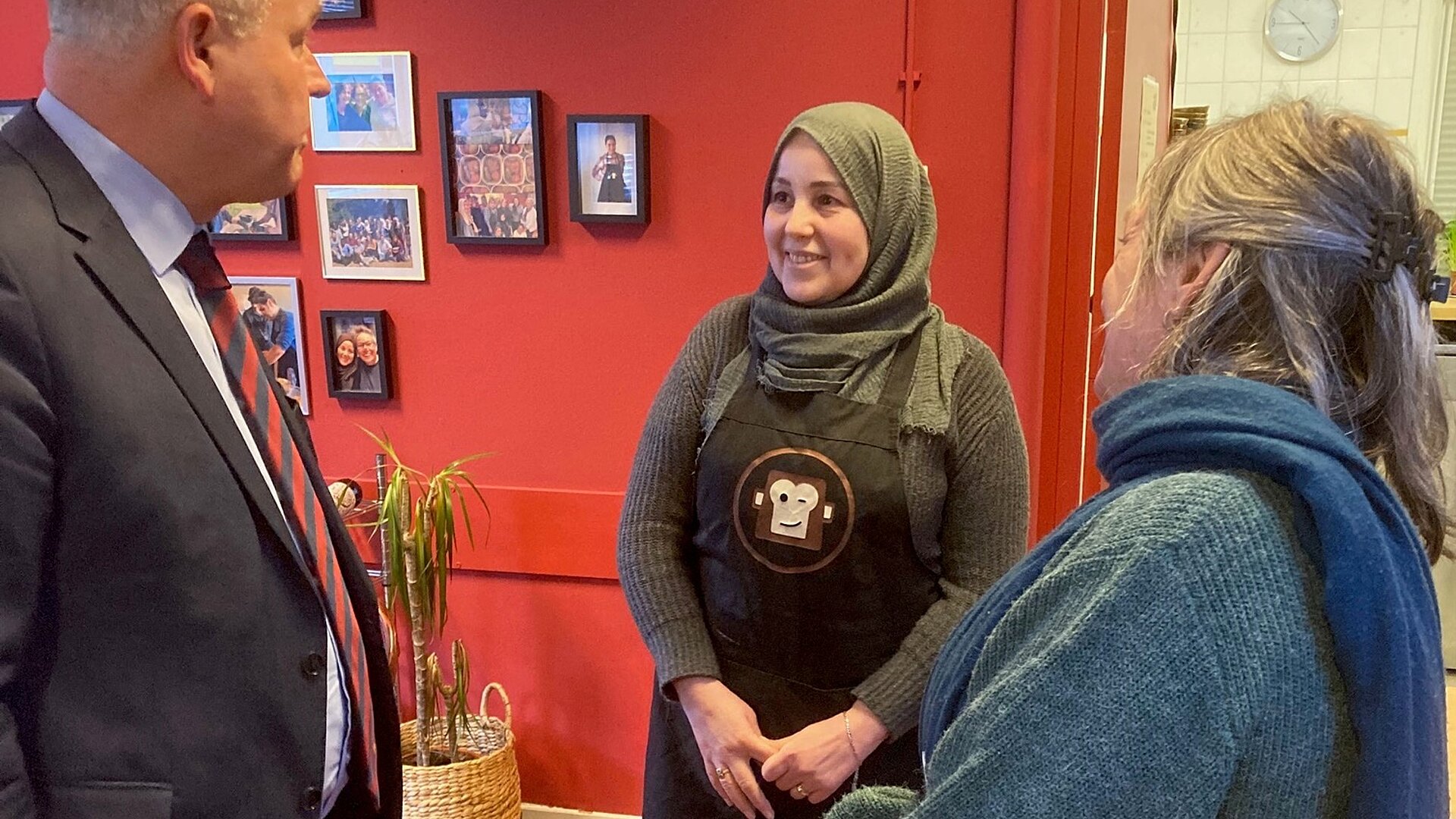 Burgemeesters op bezoek bij Broodje Aap en Linke Soep