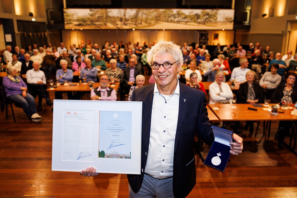 Koninklijke Erepenning voor biljartvereniging Krijt Te Kort